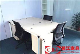 金屬辦公家具