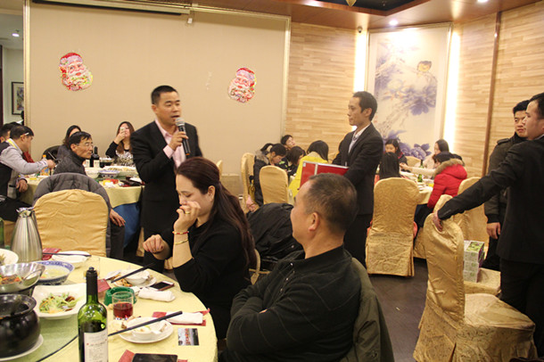 上海辦公家具廠(chǎng)——碧江家具集團(tuán)牛商競(jìng)選答謝會(huì)現(xiàn)場(chǎng)抽獎(jiǎng)1