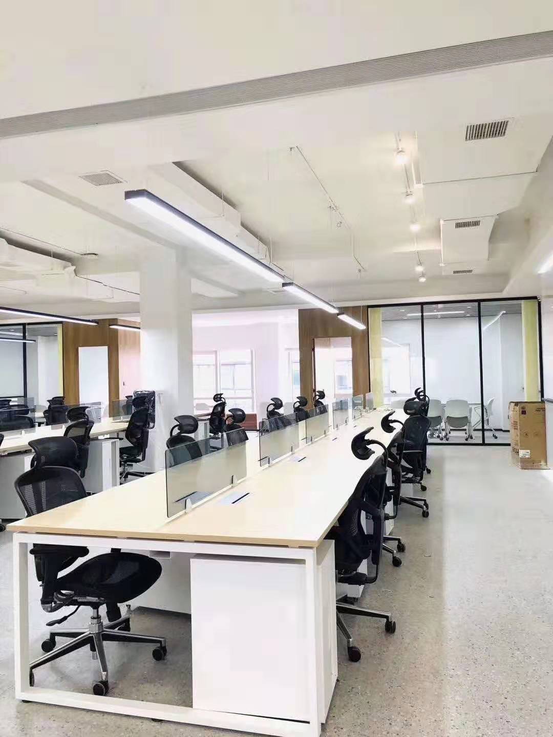 職員隔斷辦公桌
